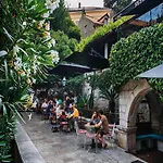 Monasteroom &